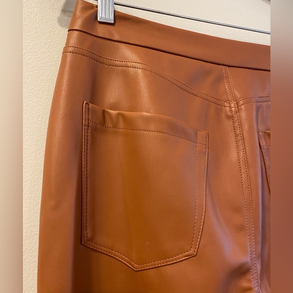 Blanknyc The Baxter ribcage straight leg Pant - Picture 8 of 12